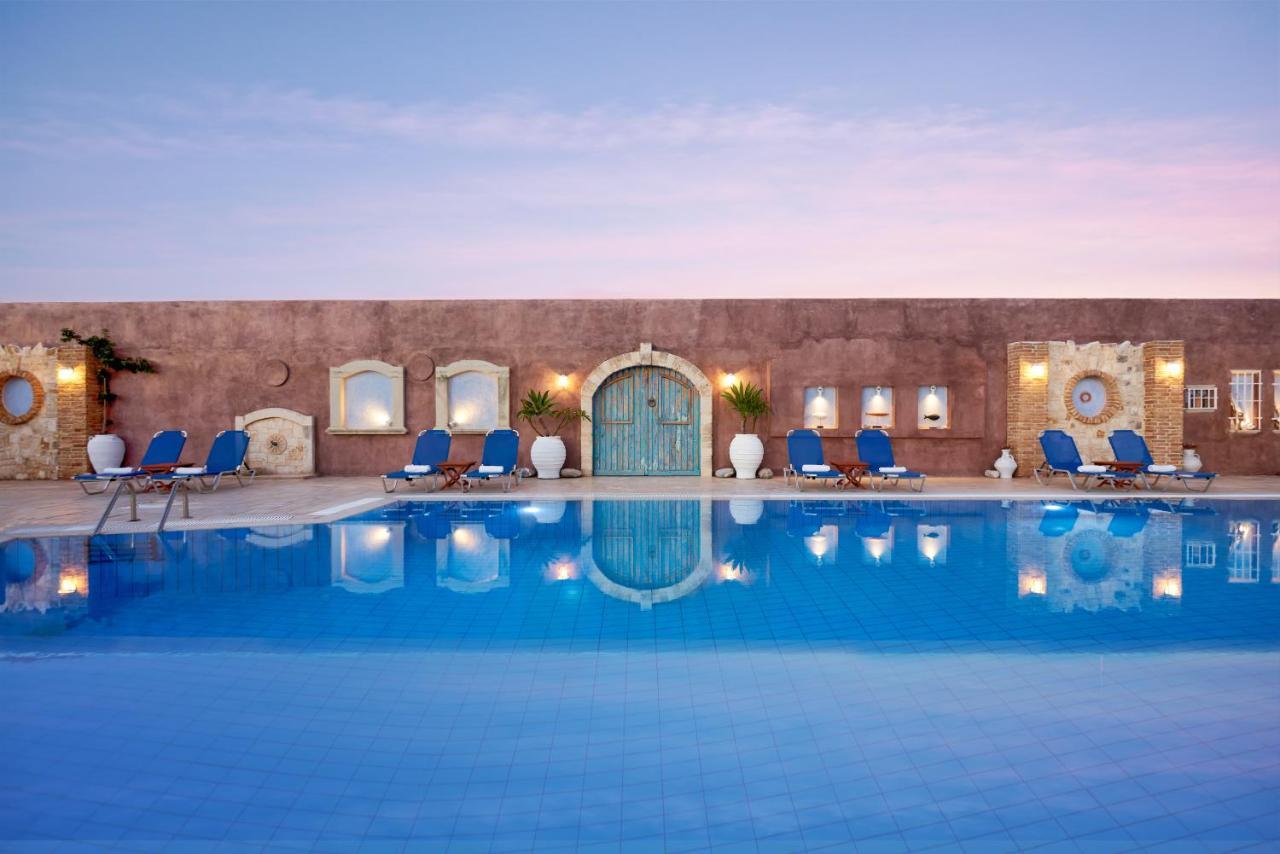 Golden Bay Hotel Apartments มาเลีย ภายนอก รูปภาพ