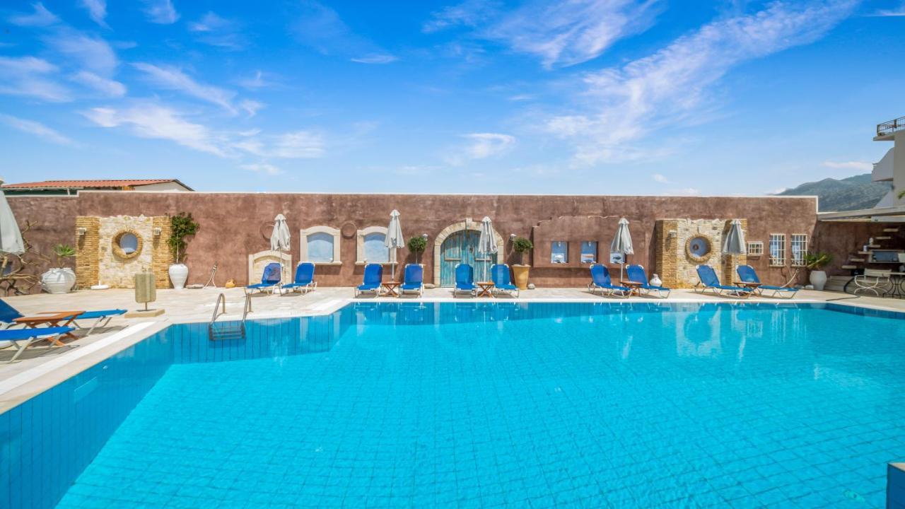 Golden Bay Hotel Apartments มาเลีย ภายนอก รูปภาพ