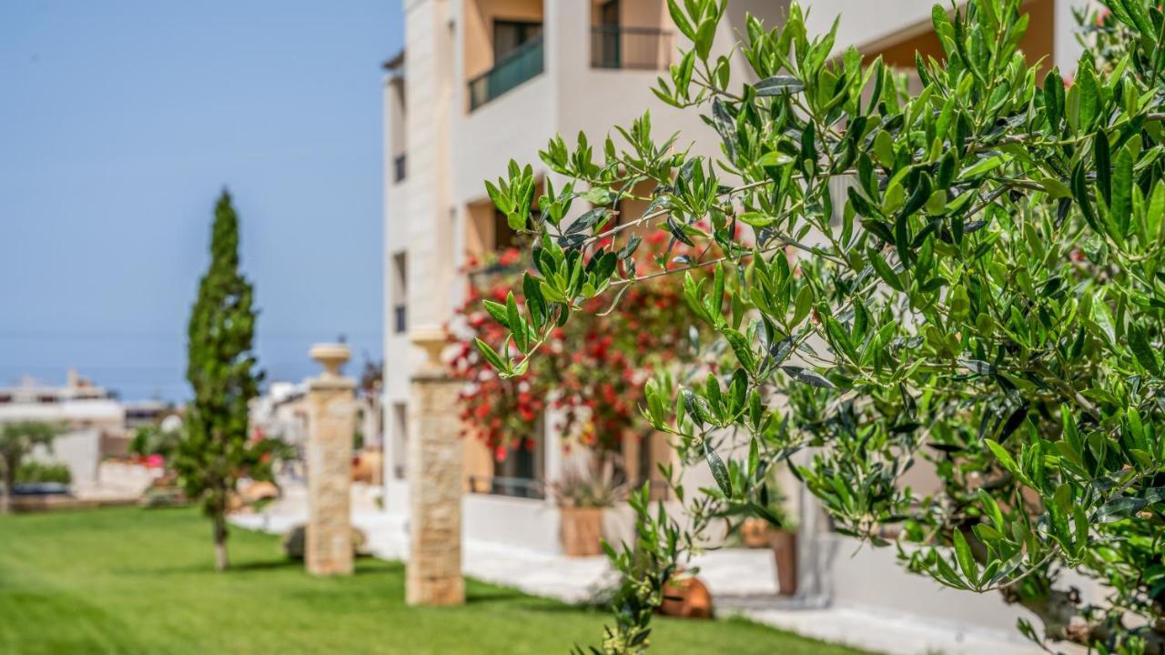 Golden Bay Hotel Apartments มาเลีย ภายนอก รูปภาพ