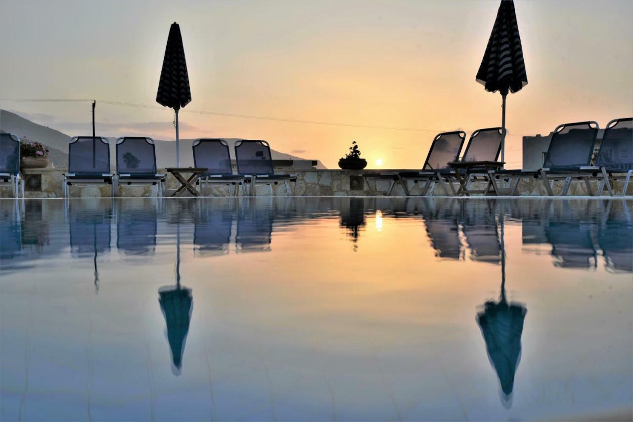 Golden Bay Hotel Apartments มาเลีย ภายนอก รูปภาพ