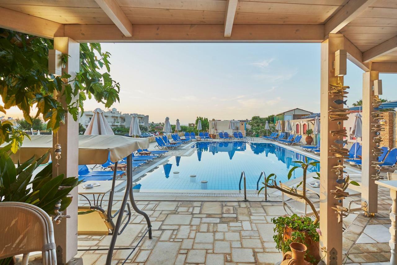 Golden Bay Hotel Apartments มาเลีย ภายนอก รูปภาพ